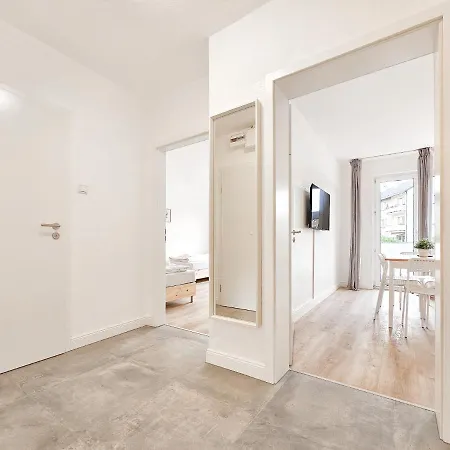 דירה Tolstov - Monteurwohnung - 2 Schlafzimmer - Kueche - Balkon - Waschmaschine - 25 Min Zur Messe Dus הייליגנהאוס