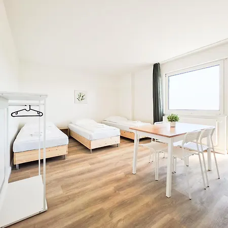 Apartmán Tolstov - Monteurwohnungen - 2 Schlafzimmer - Kueche - Balkon - Waschmaschine Heiligenhaus