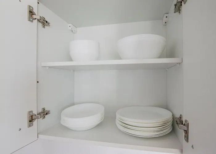 Tolstov - Monteurwohnung - 2 Schlafzimmer - Kueche - Balkon - Waschmaschine - 25 Min Zur Messe Dus Lejlighed *