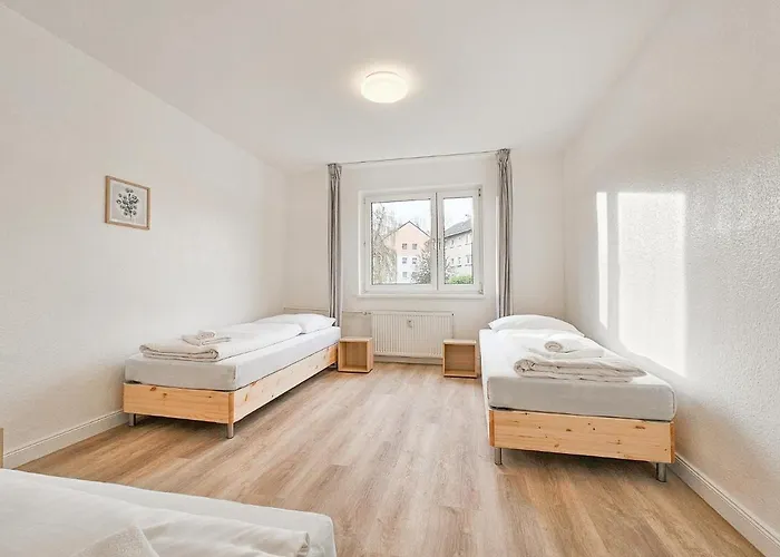 Tolstov - Monteurwohnung - 2 Schlafzimmer - Kueche - Balkon - Waschmaschine - 25 Min Zur Messe Dus Heiligenhaus