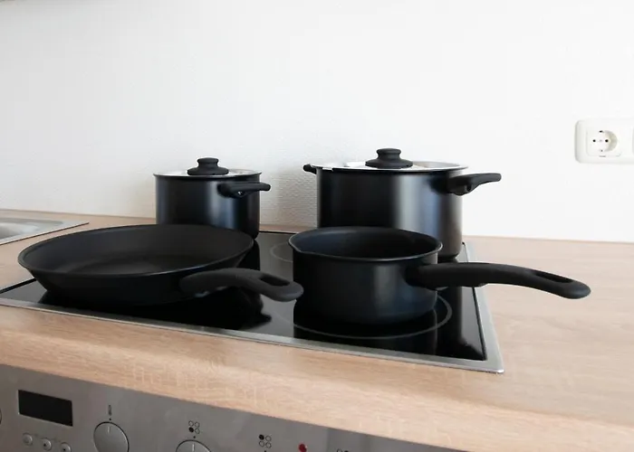 Tolstov - Monteurwohnung - 2 Schlafzimmer - Kueche - Balkon - Waschmaschine - 25 Min Zur Messe Dus Lejlighed Heiligenhaus