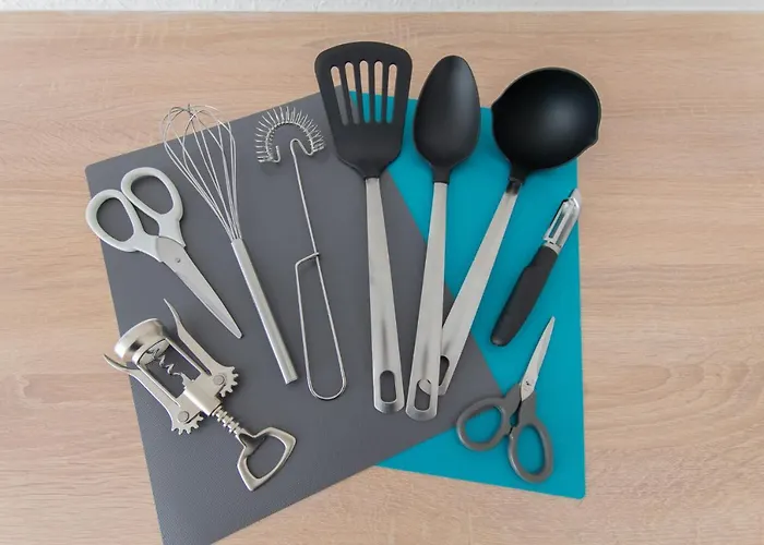 Tolstov - Monteurwohnung - 2 Schlafzimmer - Kueche - Balkon - Waschmaschine - 25 Min Zur Messe Dus *